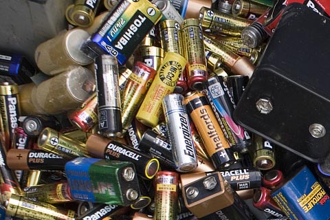 榆林吴堡施耐德铅酸蓄电池回收-高价动力电池回收